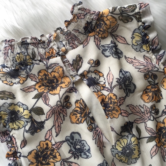 Floral Long Sleeve Cold-Shoulder Dress - Picture 4 of 8